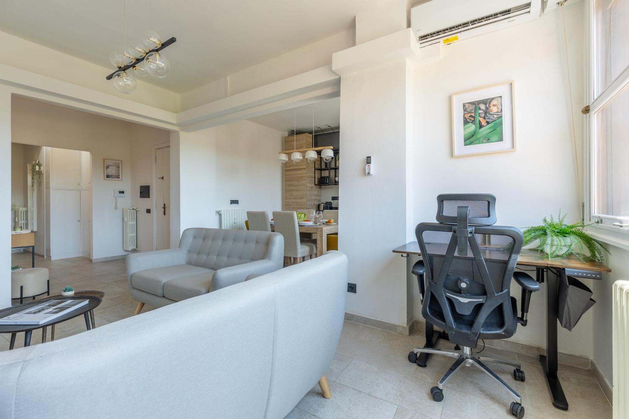 Guesthost - Charming Modern In Apartamento Pisa